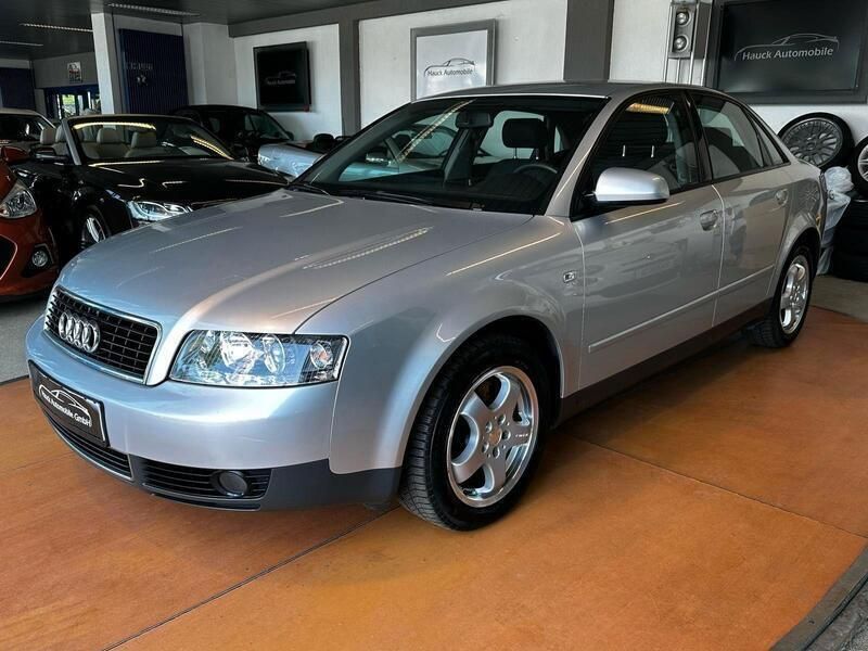 Silber Gebraucht 2002 Audi A4 Limousine | 6.990 € - Bild 1/4