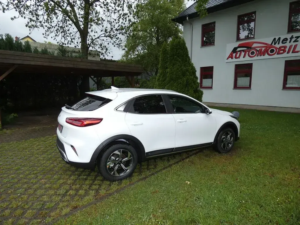 Używany Kia XCeed 140 KM (102 kW) 2025 Biały SUV