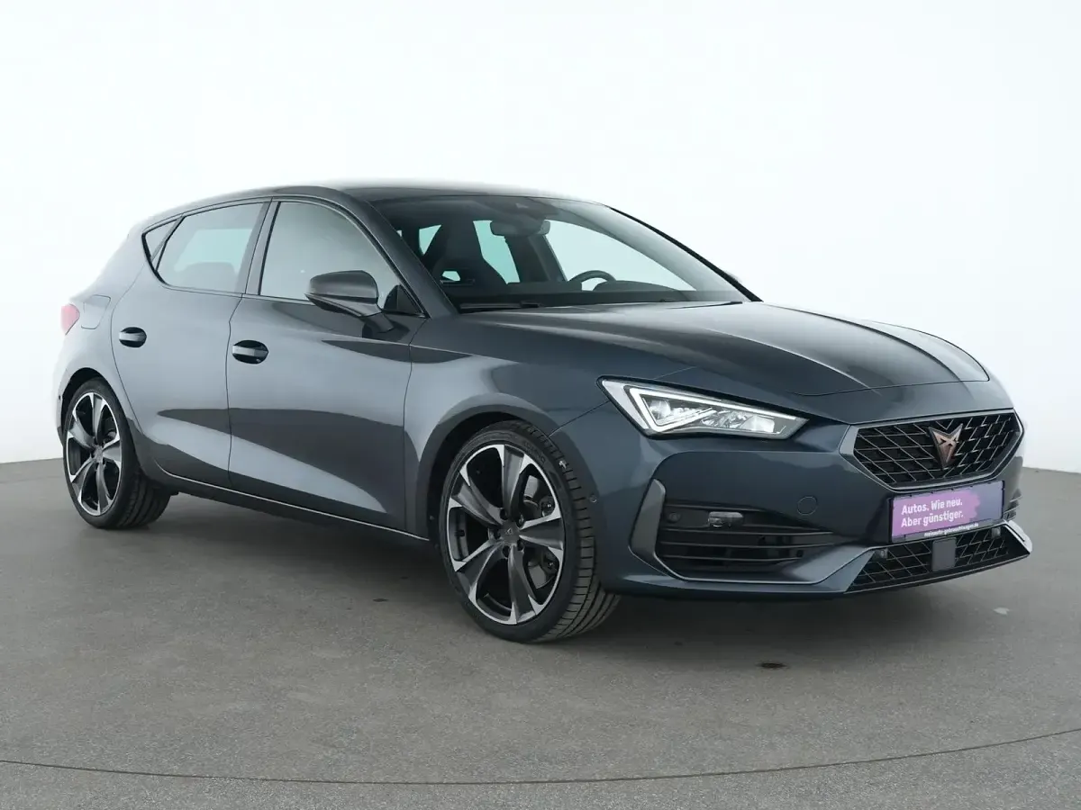 Gebraucht Cupra Leon VZ 300 PS (220 kW) 2023 Magnetic tech grau Limousine