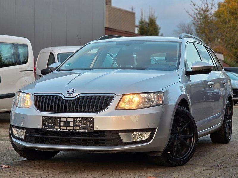 Silber Gebraucht 2015 Skoda Octavia Ambition Kombi | 6.700 € (Guter Preis) - Bild 1/4