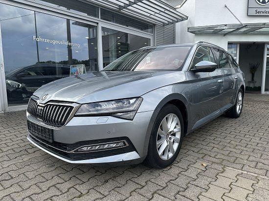 Gebraucht Skoda Superb Style 150 PS (110 kW) 2019 Business grau Kombi