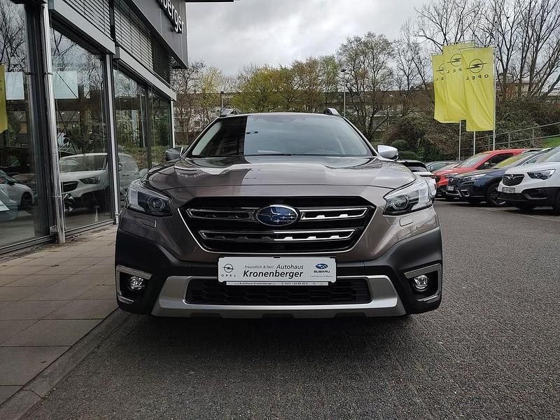 Gebraucht Subaru Outback Platinum 169 PS (124 kW) 2023 Brilliant bronze (m) (metallic) Kombi
