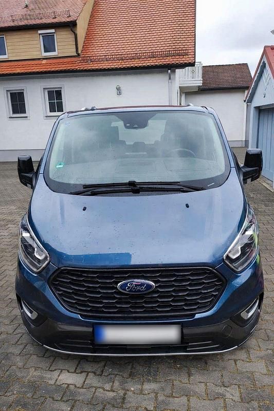 Gebraucht Ford Tourneo Active 131 PS (96 kW) 2022 Blau Van / Kleinbus