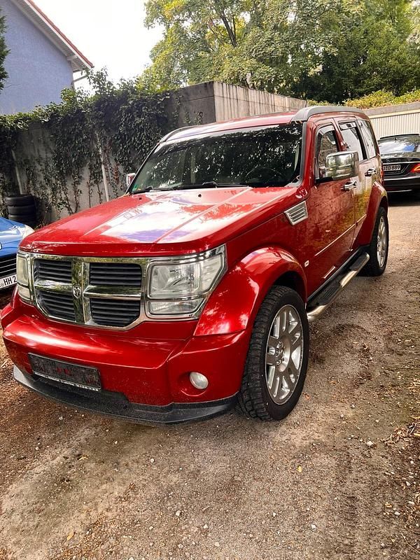 Rot Gebraucht 2007 Dodge Nitro SUV | 4.350 € (Etwas zu teuer) - Bild 1/4