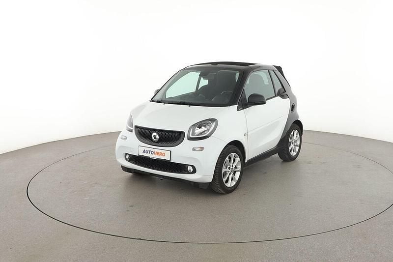 Weiß Gebraucht 2017 Smart ForTwo Cabrio Basis Cabrio | 14.050 € (Fairer Preis) - Bild 1/3