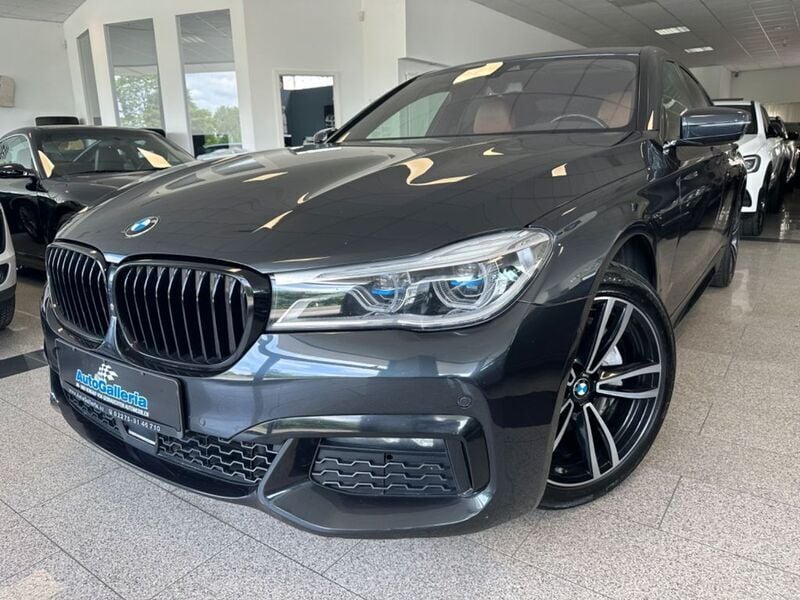 Singapur grau metallic Gebraucht 2018 BMW 740 M Sport Limousine | 38.889 € (Teuer) - Bild 1/4