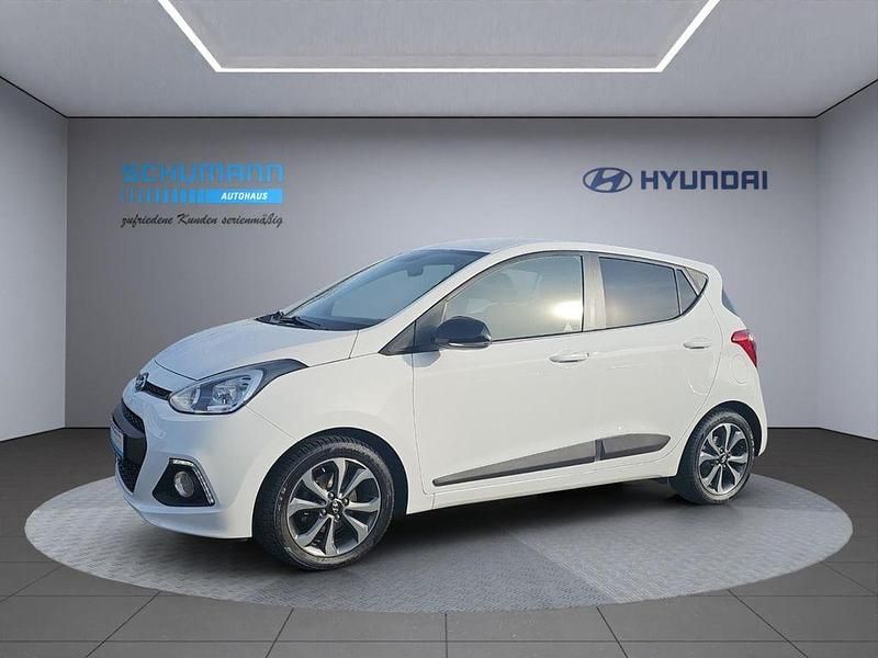 Weiß Gebraucht 2014 Hyundai i10 Edition Kleinwagen | 7.990 € (Teuer) - Bild 1/4