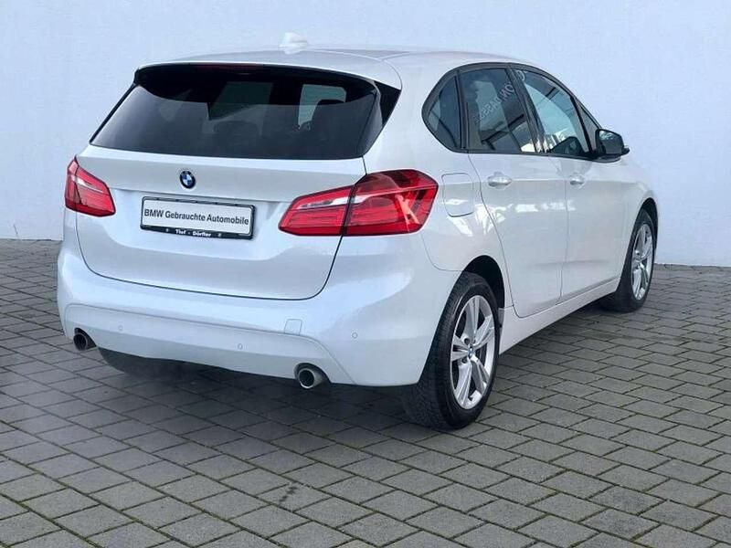 Gebraucht BMW 225 Active Tourer Advantage 231 PS (169 kW) 2018 Weiß Van / Kleinbus
