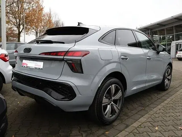 Gebraucht Audi Q3 Sportback S-Line 150 PS (110 kW) 2025 Pfeilgrau perleffekt SUV