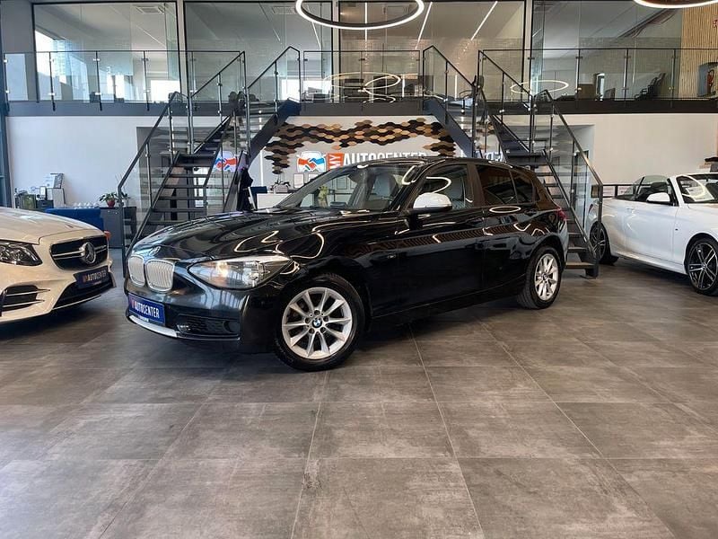 Schwarz Gebraucht 2012 BMW 120 Urban Line Kleinwagen | 6.790 € (Guter Preis) - Bild 1/4