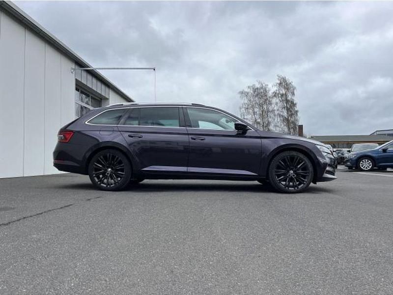 Gebraucht Skoda Superb Style 218 PS (160 kW) 2022 Space violett Kombi