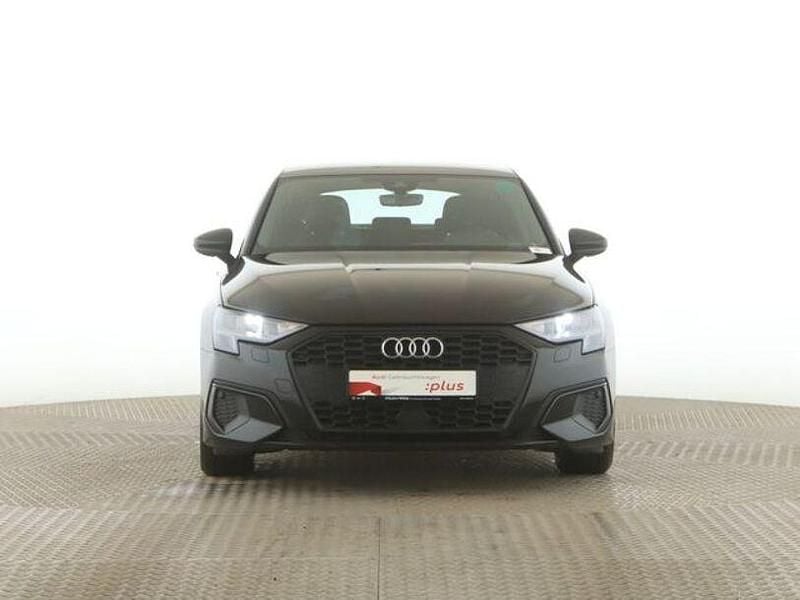 Second-hand Audi A3 110 CP (80 kW) 2022 Negru Berlinǎ