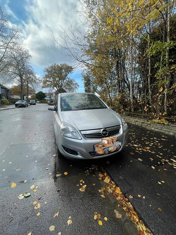 Silber Gebraucht 2008 Opel Zafira Van / Kleinbus | 1.250 € (Superpreis) - Bild 1/4
