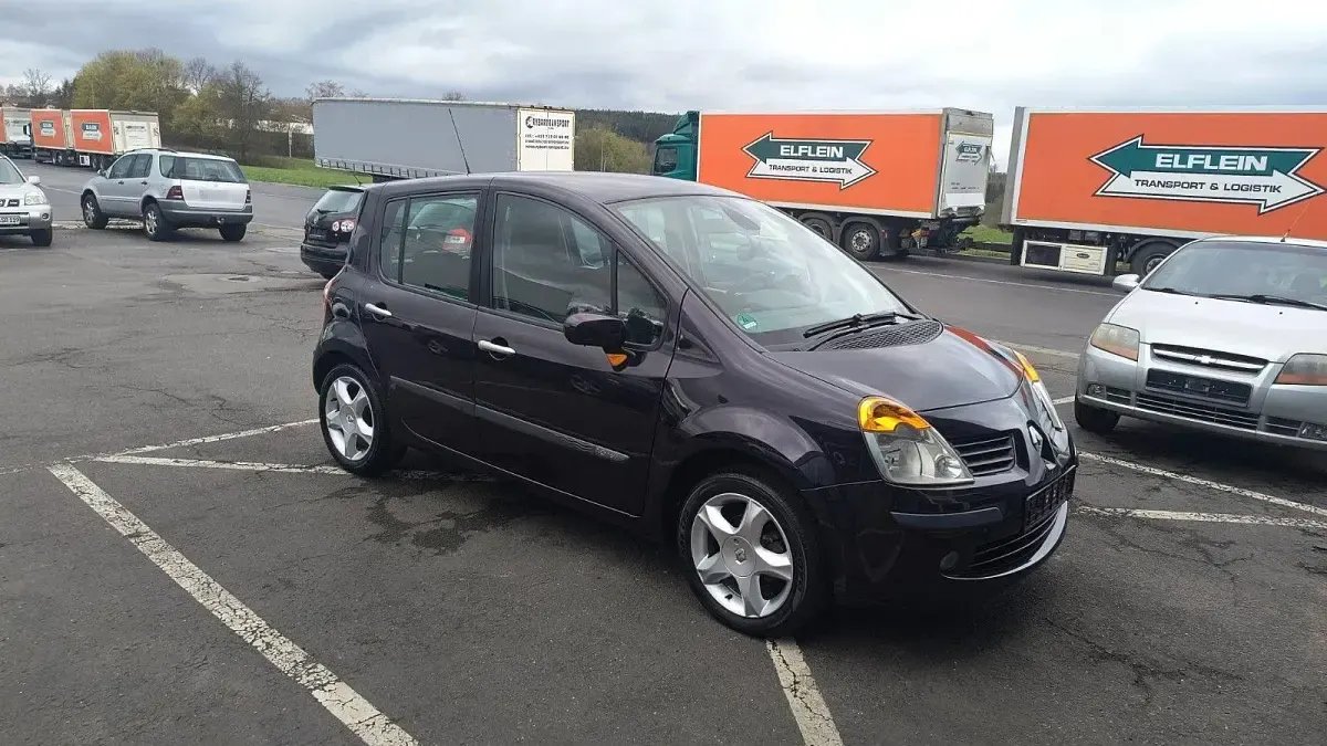 Używany Renault Modus 111 KM (81 kW) 2006 Purpurowy Minivan