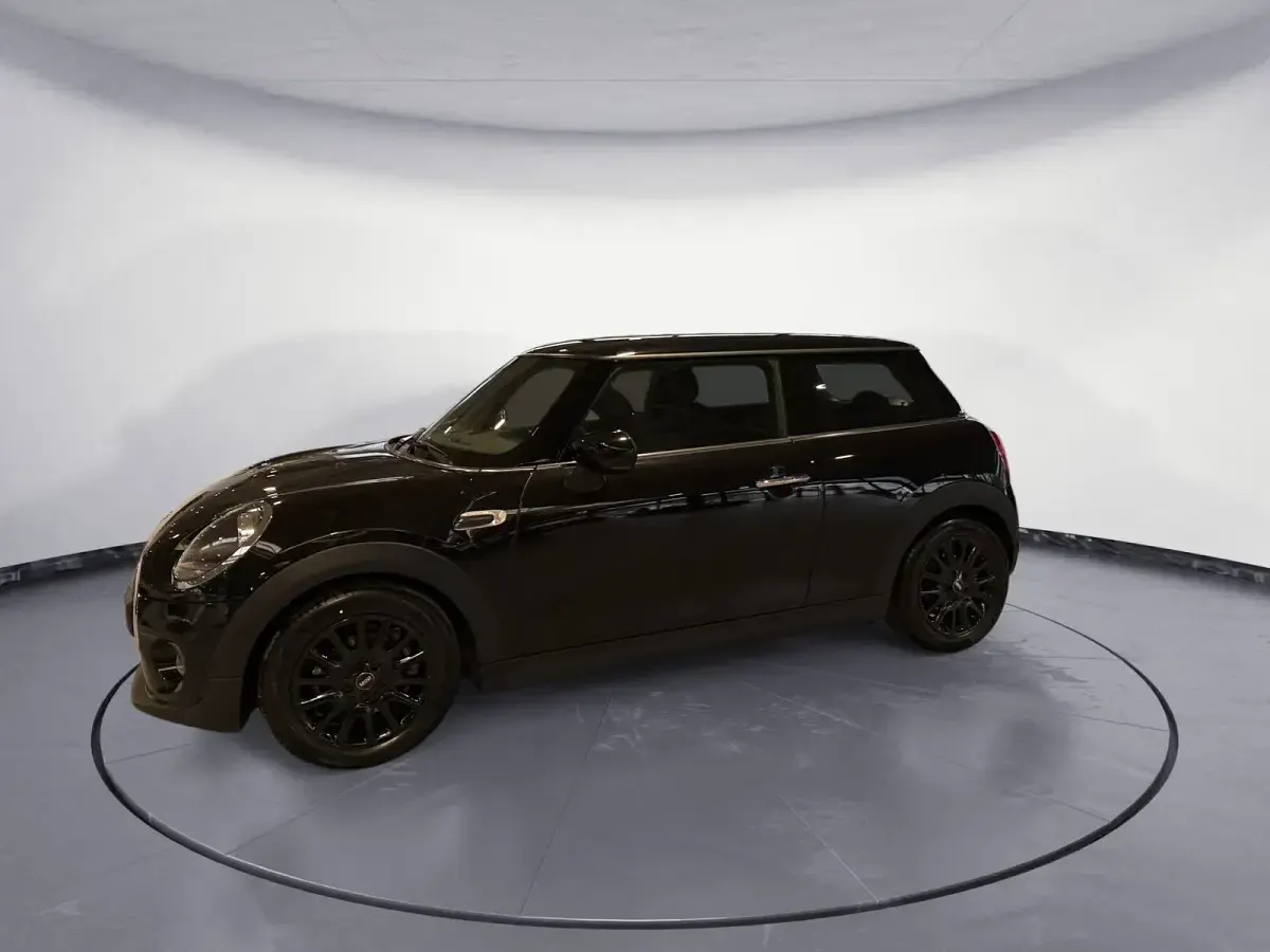 Occasion Mini ONE 102 PK (75 kW) 2019 Zwart Hatchback
