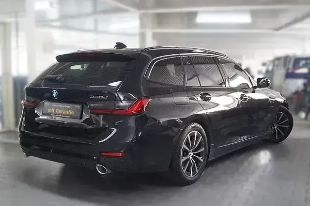 Gebraucht BMW 320 Sport Line 270 PS (198 kW) 2020 Schwarz Kombi