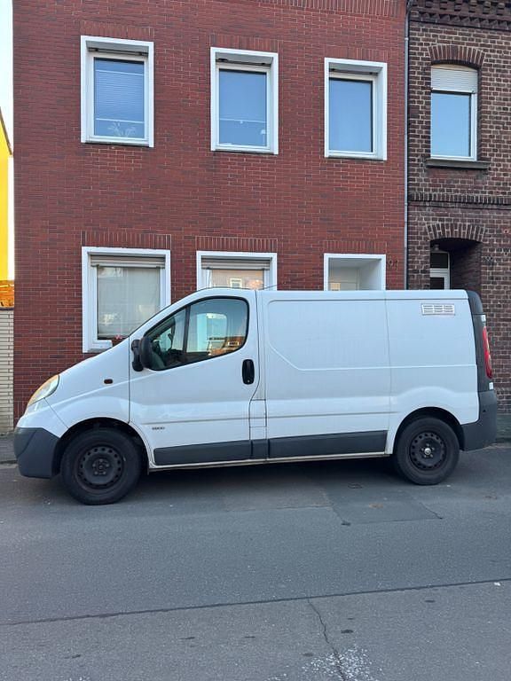 Gebraucht Opel Vivaro 90 PS (66 kW) 2011 Weiß Van / Kleinbus