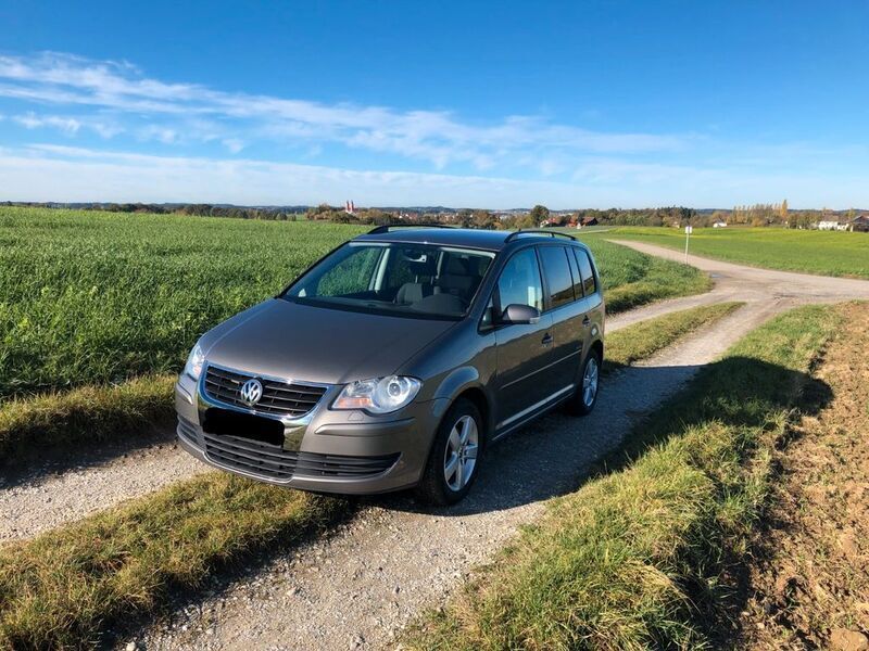 Gebraucht VW Touran United 140 PS (102 kW) 2009 Silber Van / Kleinbus