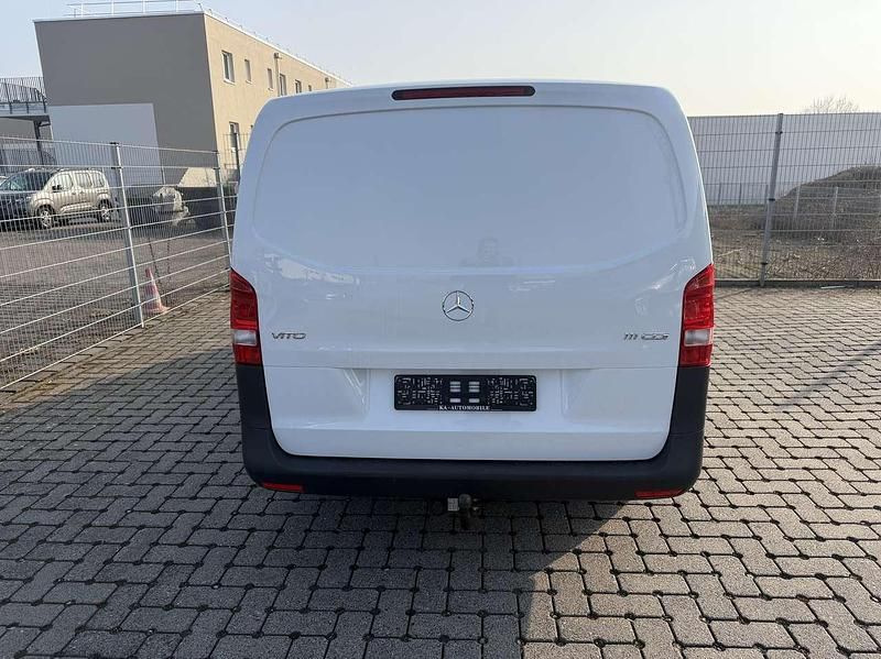 Gebraucht Mercedes Vito 114 PS (83 kW) 2018 Arktikweiss Van