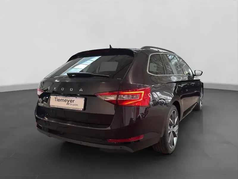 Gebraucht Skoda Superb Ambition 190 PS (139 kW) 2020 Schwarz Kombi