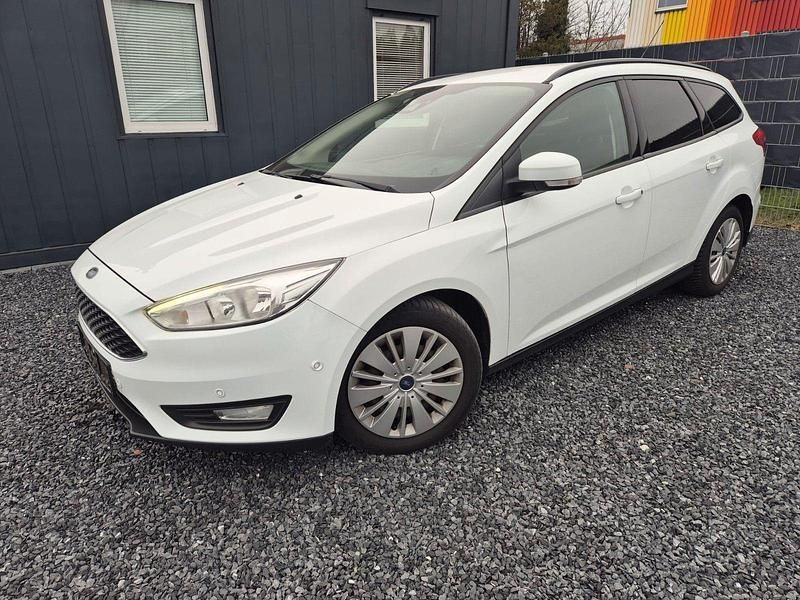 Gebraucht Ford Focus Business Edition 116 PS (85 kW) 2015 Weiß Kombi