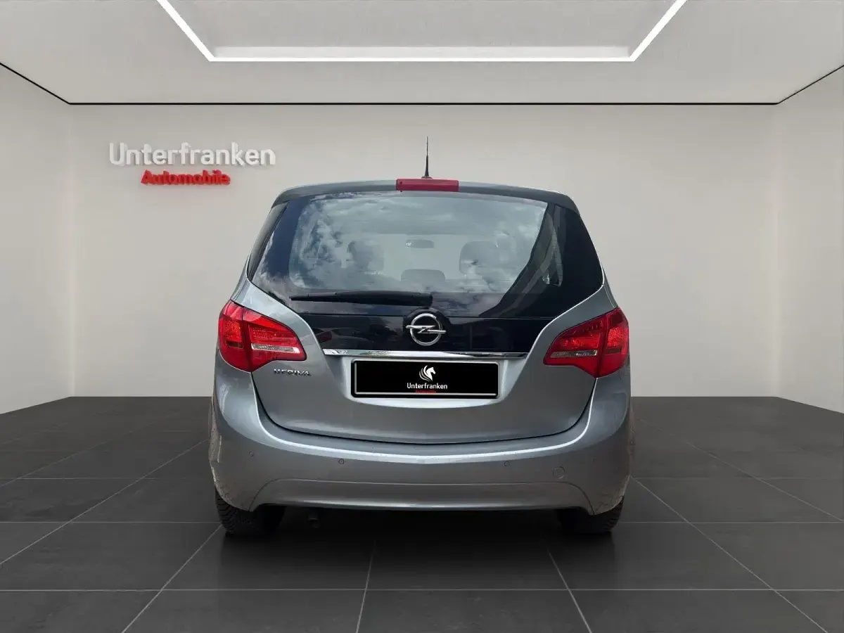 Gebraucht Opel Meriva Active 120 PS (88 kW) 2013 Silber Van / Kleinbus