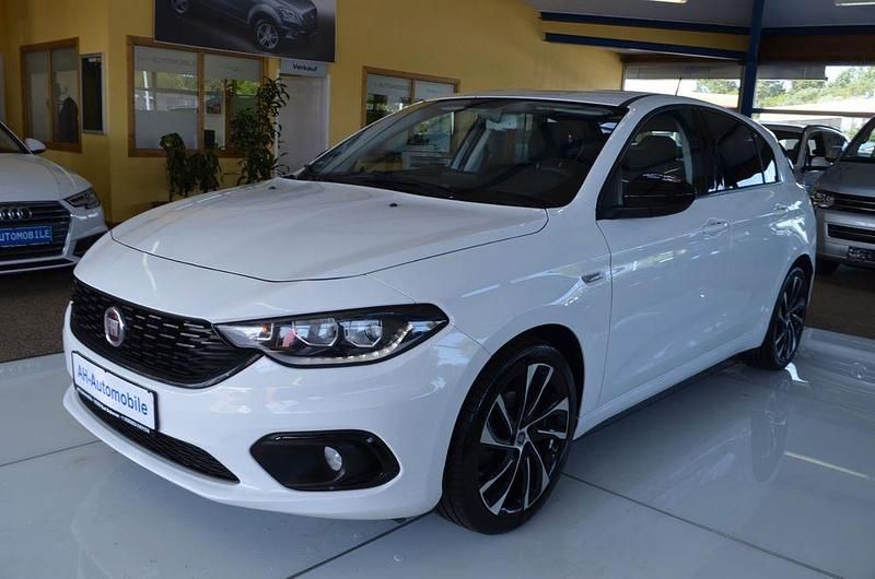 Weiß Gebraucht 2020 Fiat Tipo S Limousine | 10.480 € (Fairer Preis) - Bild 1/4