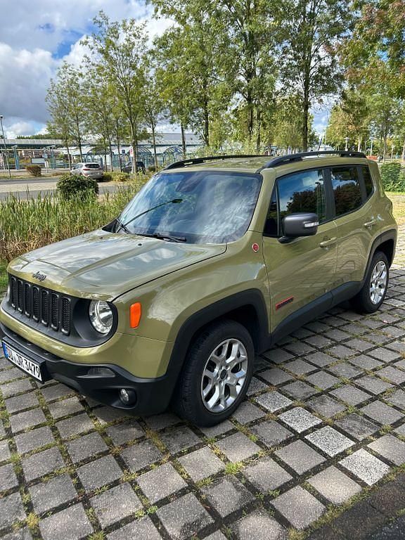 Gebraucht Jeep Renegade Trailhawk 170 PS (125 kW) 2015 Grün SUV