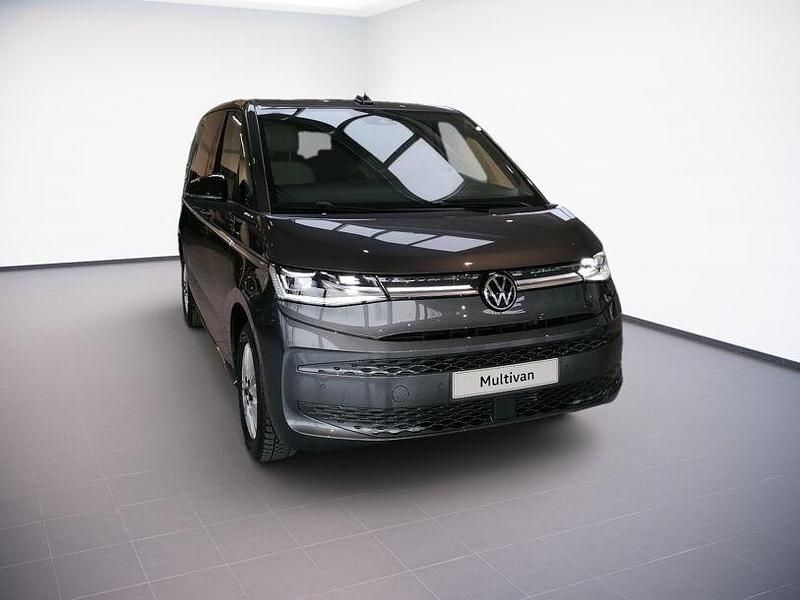 Second-hand VW Multivan Style 150 CP (110 kW) 2026 Gri Monovolum