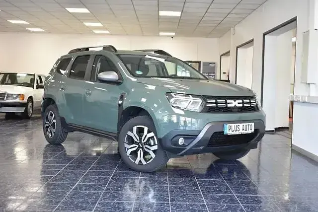 Gebraucht Dacia Duster Journey 116 PS (85 kW) 2024 Grãœn SUV