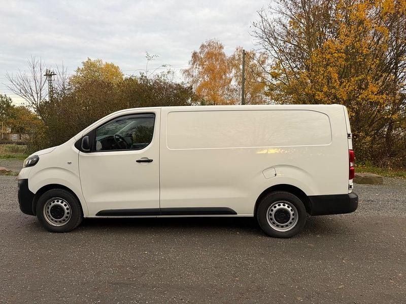 Second-hand Opel Vivaro 122 CP (89 kW) 2020 Alb Monovolum