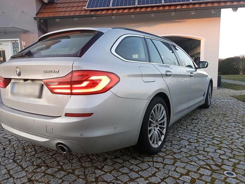 Second-hand BMW 520 190 CP (139 kW) 2019 Argintiu Break
