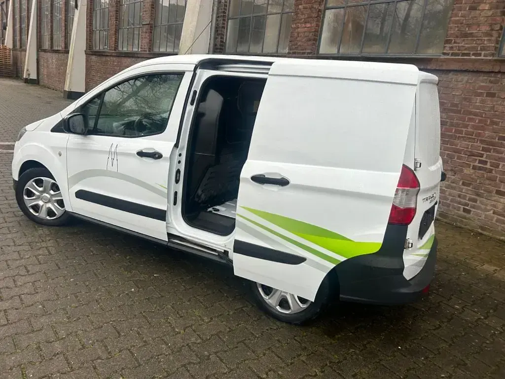 Używany Ford Transit Trend 101 KM (74 kW) 2019 Biały Minivan