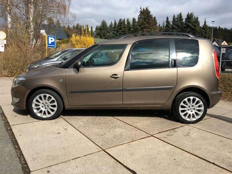 Gebraucht Skoda Roomster Plus Edition 105 PS (77 kW) 2013 Braun Van / Kleinbus