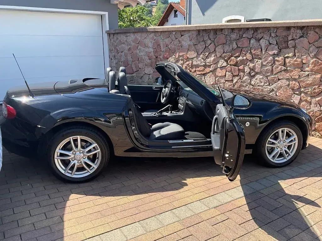 Gebraucht Mazda MX5 Center-Line 126 PS (92 kW) 2010 Schwarz Cabrio