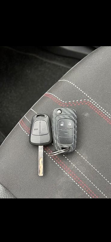 Gebraucht Opel Corsa 87 PS (63 kW) 2012 Schwarz Kleinwagen