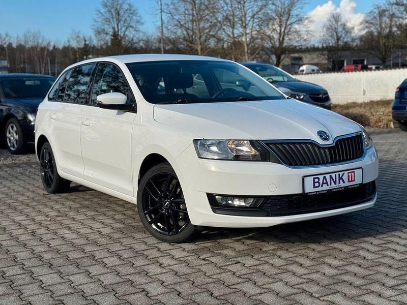 Gebraucht Skoda Rapid Cool Edition 95 PS (69 kW) 2019 Weiß Kleinwagen