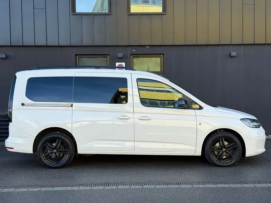 Gebraucht VW Caddy Maxi 122 PS (89 kW) 2022 Weiß Van / Kleinbus