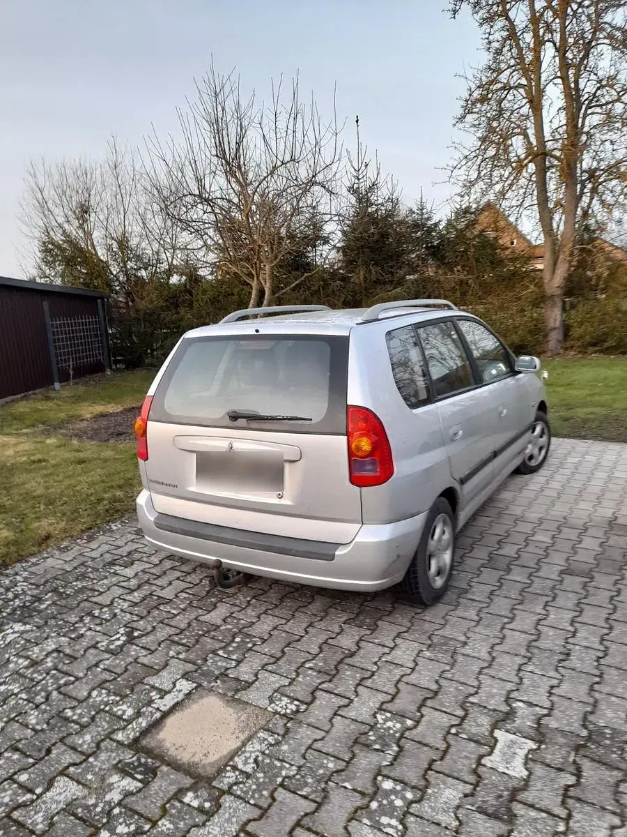 Gebraucht Mitsubishi Space Star 98 PS (72 kW) 2005 Grau Van / Kleinbus