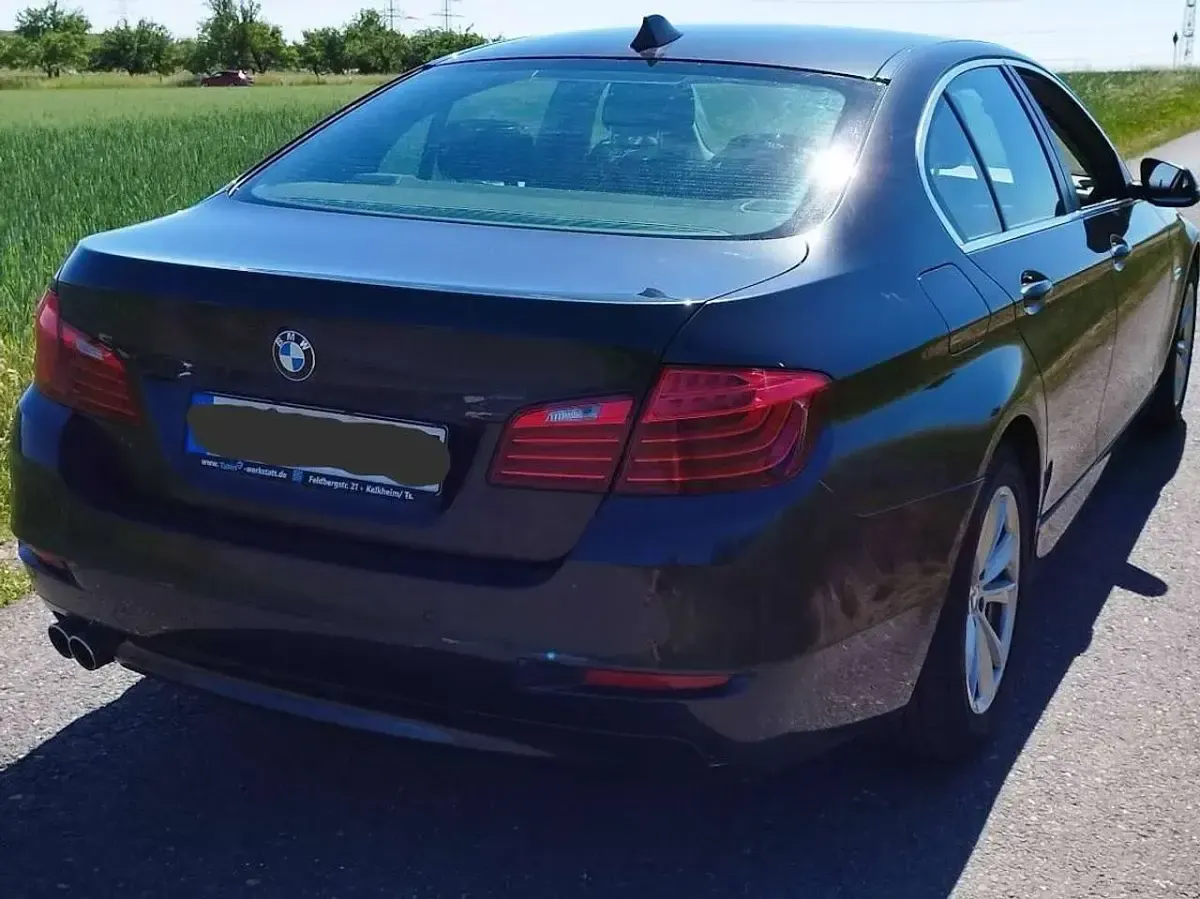 Gebraucht BMW 520 184 PS (135 kW) 2013 Grau Limousine