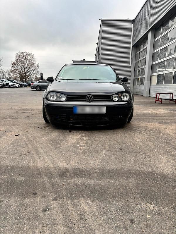 Gebraucht VW Golf Edition 300 PS (220 kW) 2002 Schwarz Coupé
