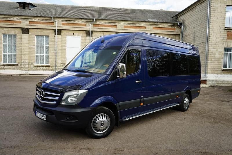 Blau Gebraucht 2015 Mercedes Sprinter Van | 36.500 € - Bild 1/4