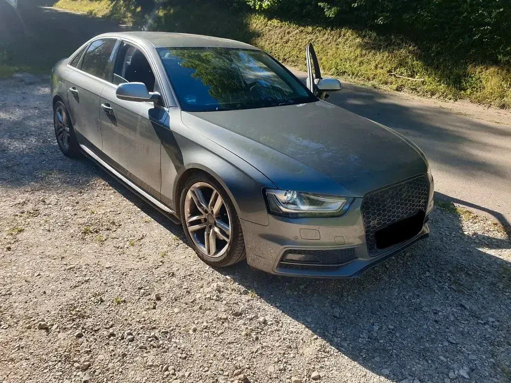 Gebraucht Audi A4 Sport 150 PS (110 kW) 2015 Grau Limousine
