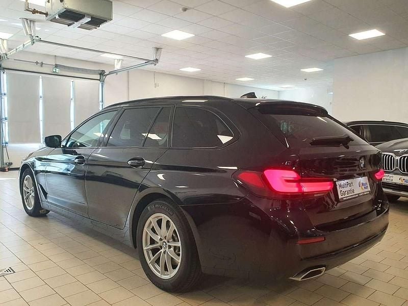 Gebraucht BMW 520 Performance 190 PS (139 kW) 2022 Schwarz Limousine