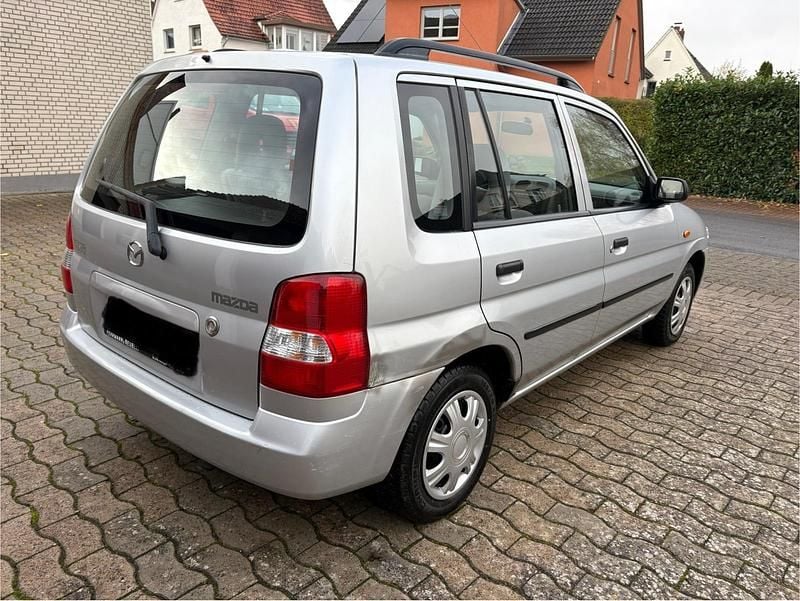 Gebraucht Mazda Demio 75 PS (55 kW) 2001 Silber Kleinwagen
