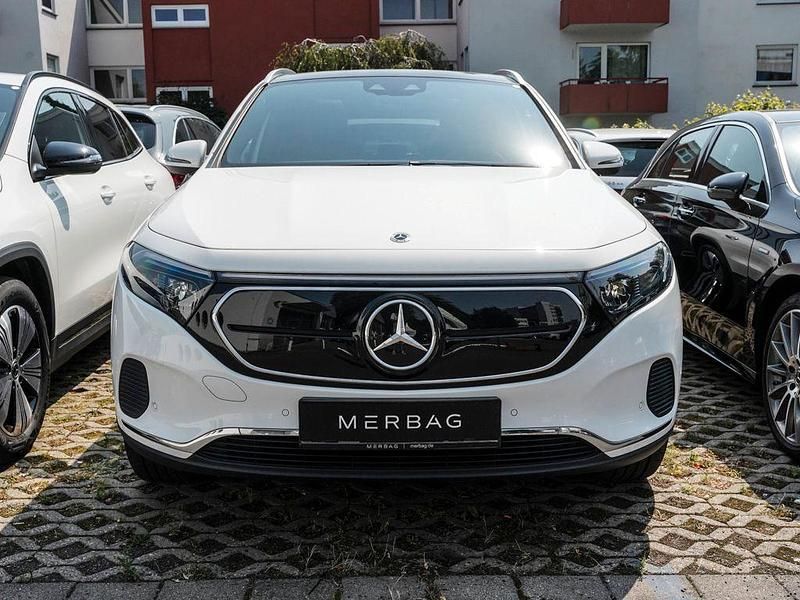 Gebraucht Mercedes EQA250 Progressive 139 kW (190 PS) 2022 Polarweiß SUV