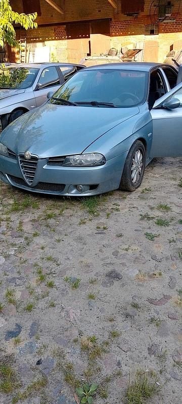 Blau Gebraucht 2003 Alfa Romeo 156 Limousine | 600 € - Bild 1/2
