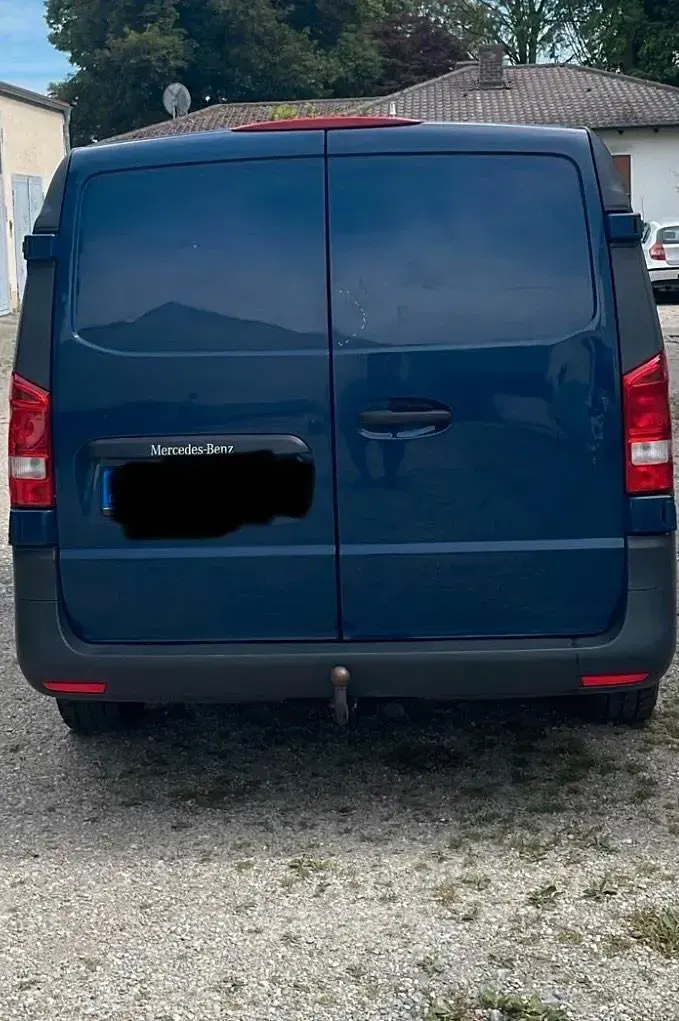 Gebraucht Mercedes Vito 136 PS (100 kW) 2018 Blau Van