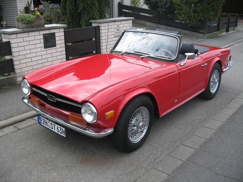 Rot Gebraucht 1971 Triumph TR6 Cabrio | 25.900 € - Bild 1/4