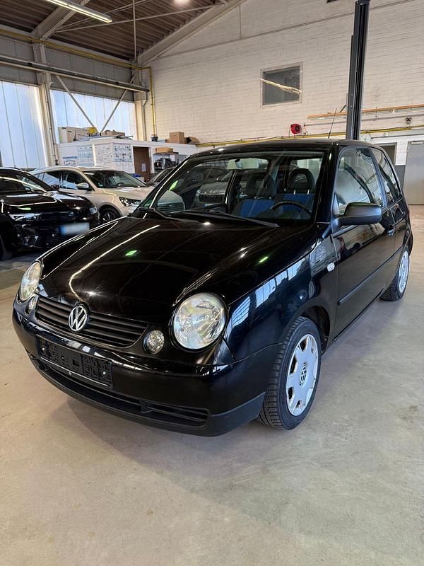 Second-hand VW Lupo 60 CP (44 kW) 2002 Negru Hatchback
